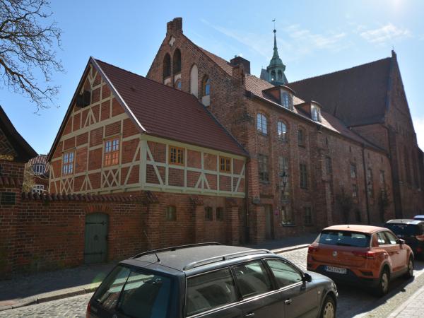 Wismar-Heiligen-Geist-Kirche.jpg